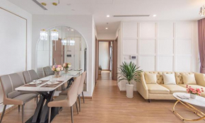 LYNN HOUSING- APARTMENT FOR RENT at Vinhomes Skylake , My Dinh with Great View